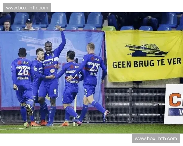 绿茵激战，荣耀之争：阿德莱德联与西悉尼流浪者的史诗对决